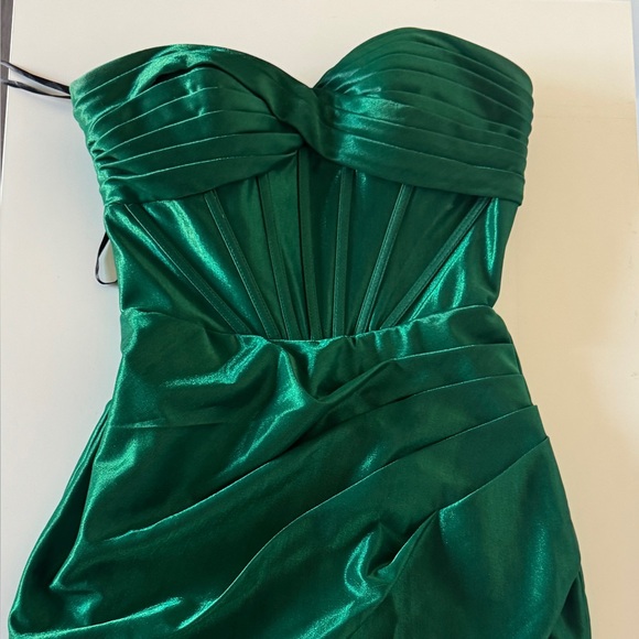 Alyce Paris Dresses & Skirts - Alyce Paris Elegant Green Strapless Dress